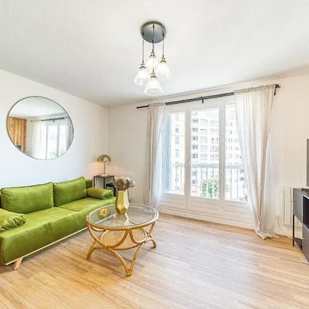 Appartement With Semi-open Bedroom Near Part-dieu & Tram Lyon