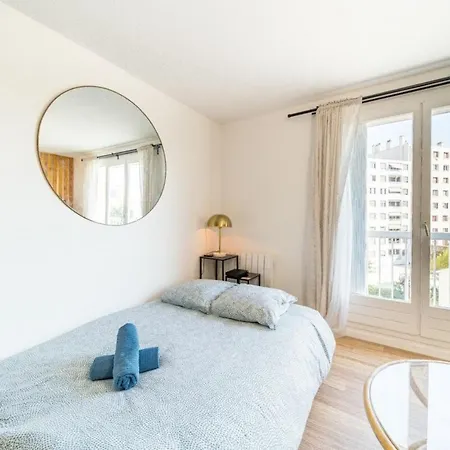 Daire With Semi-open Bedroom Near Part-dieu & Tram